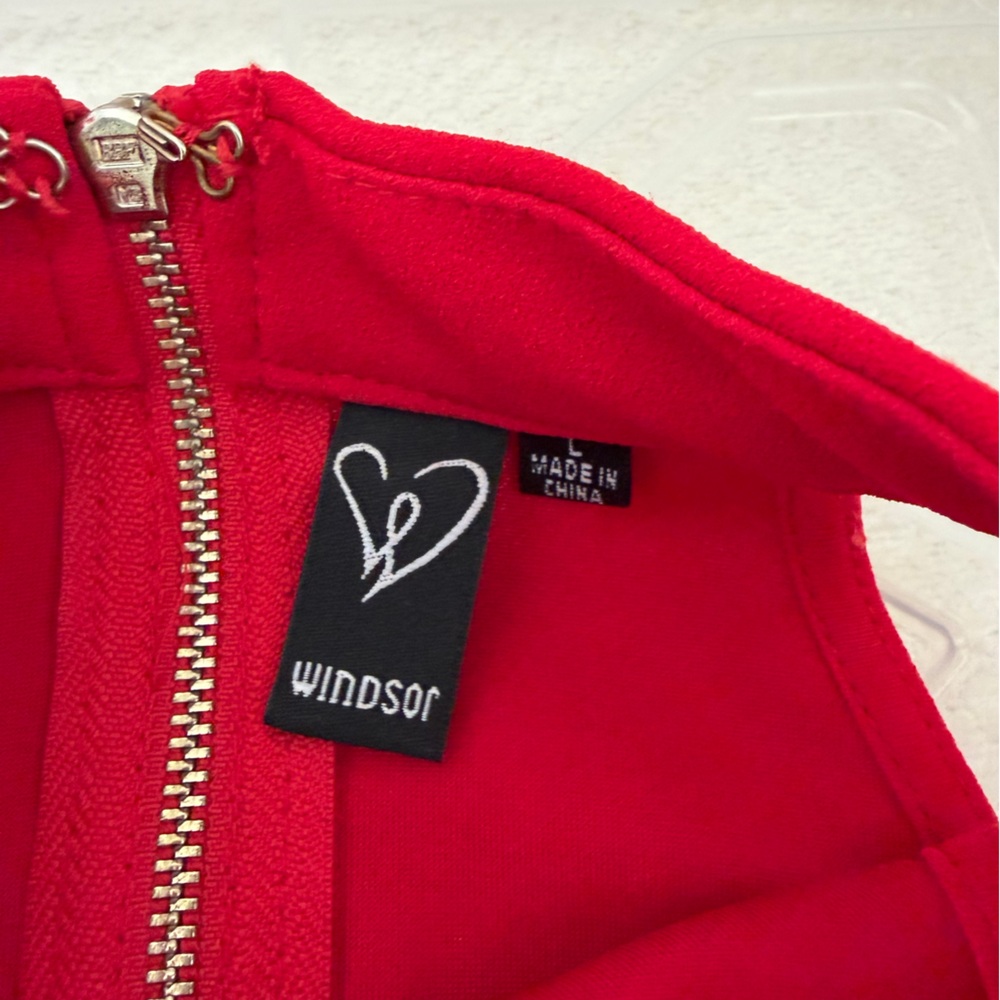 Windsor Ruffle One Shoulder Crop Top - Picture 3 of 6